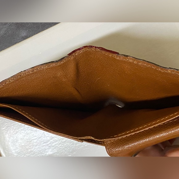 Louis Vuitton Vintahe wallet - Picture 5 of 12